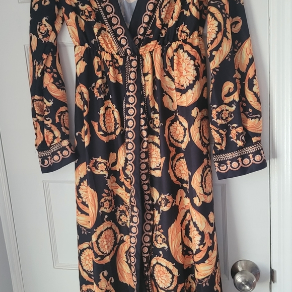 Maxi stylish dress - Picture 3 of 3